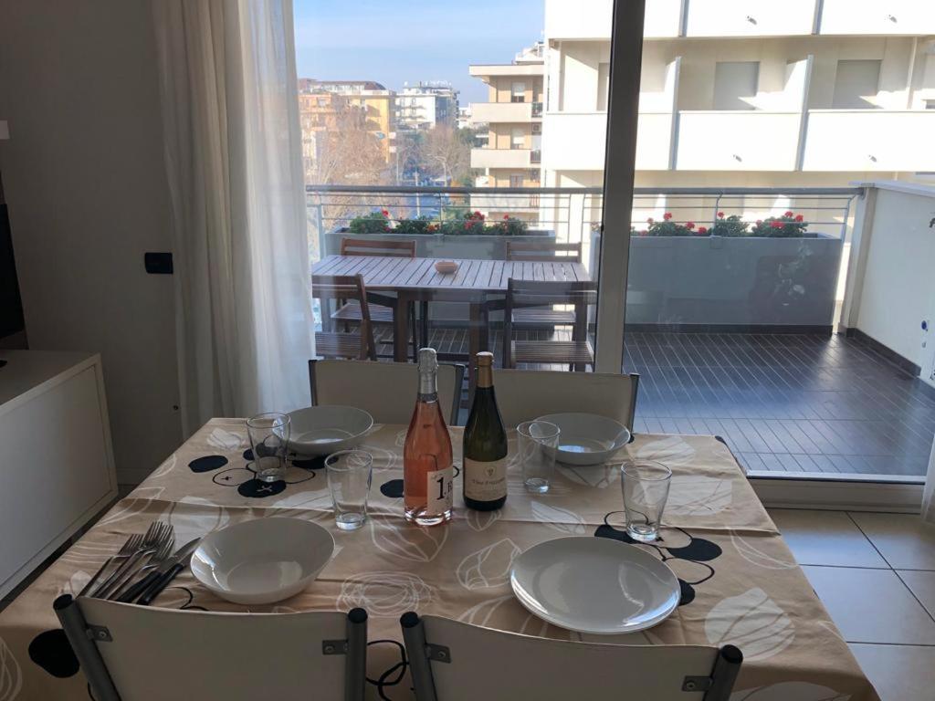 Apartmán Brezza Da Mare Rimini Exteriér fotografie