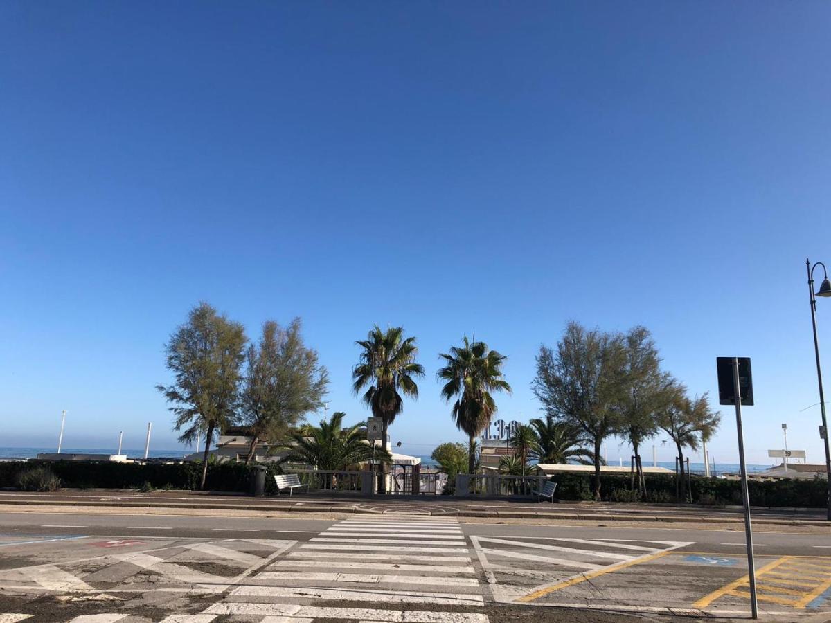 Apartmán Brezza Da Mare Rimini Exteriér fotografie